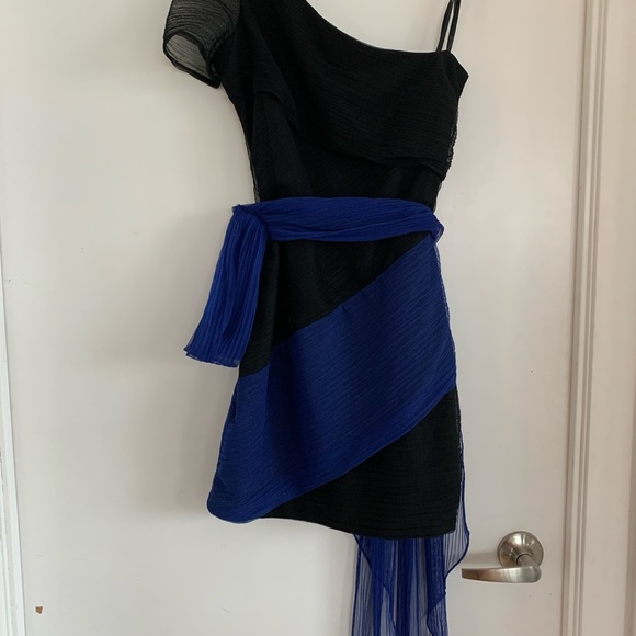 BCBG NEW One-shoulder lined dress! - Picture 5 of 7